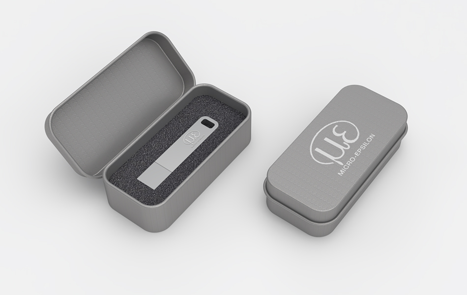 kovoá krabička na usb disk s pěnou vevnitř